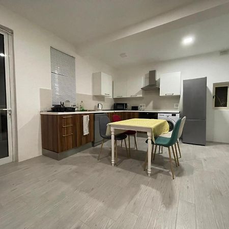 City Center Properties - Modern Room With Ac & Ensuit Bathroom - Room 1 St. Paul's Bay Exterior foto